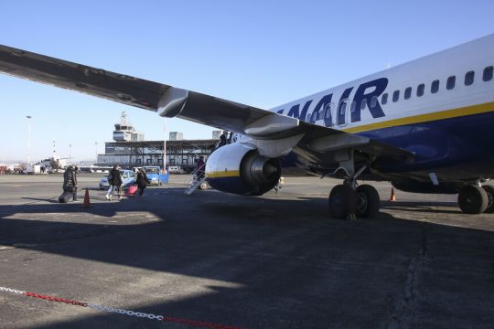Κλείνει η βάση της Ryanair στη Θεσσαλονίκη – Στον αέρα περισσότεροι από 200 εργαζόμενοι